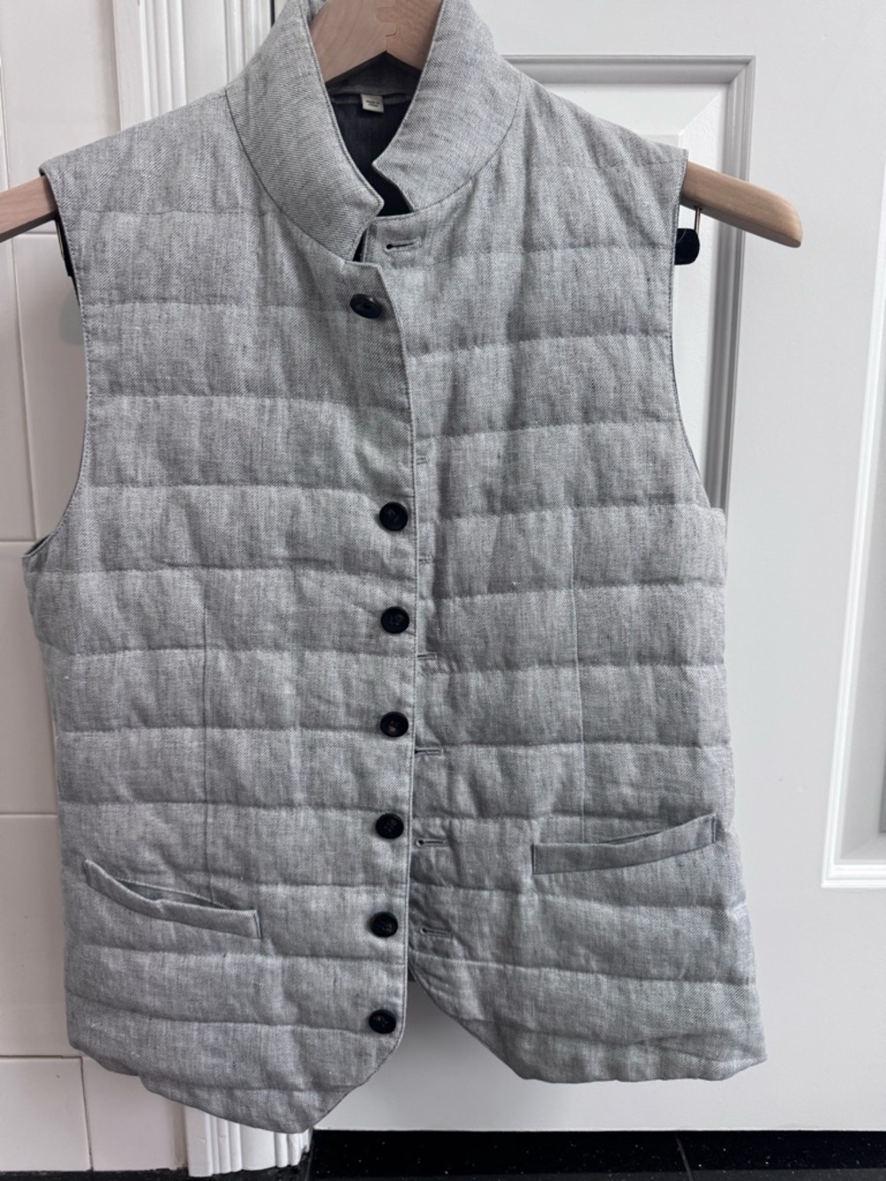 SuitSupply grey linen vest. Size Small.